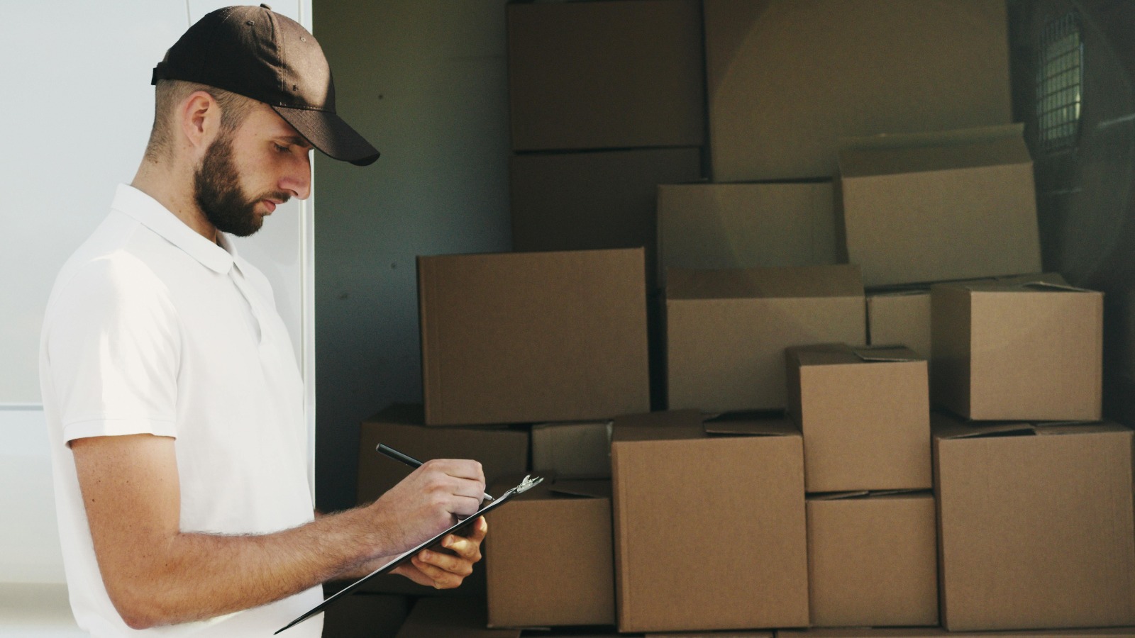 How Our Removals Experts Make Moving Simple