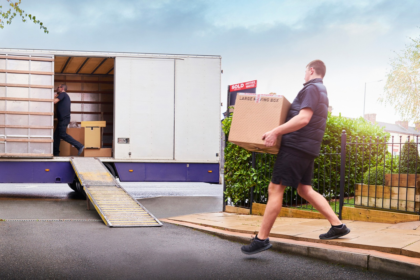 Long Distance Movers Calgary: Handling Moves of Any Size