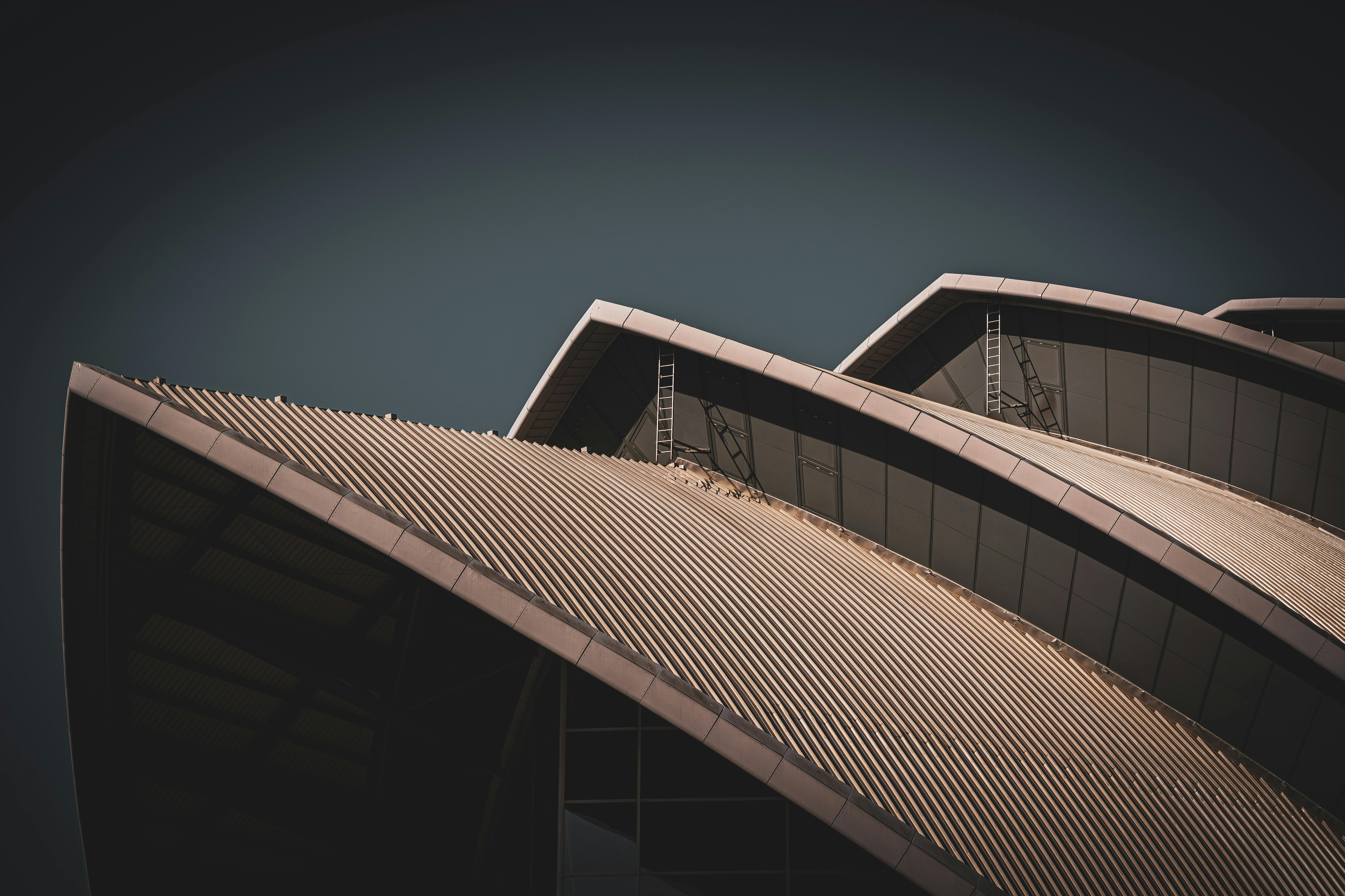 How to Choose the Right Contractor for Commercial Roofing Services